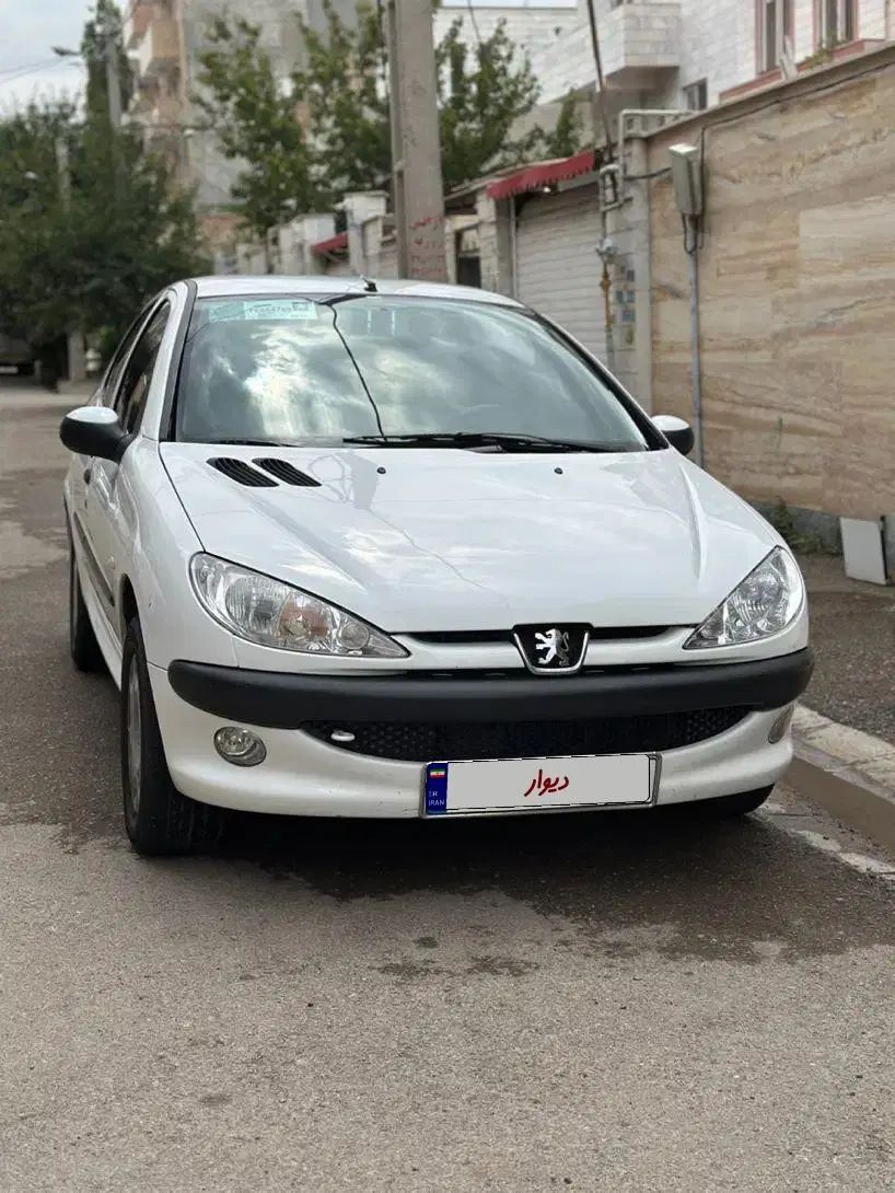 پژو ۲۰۶ صندوق دار v8 - 1396