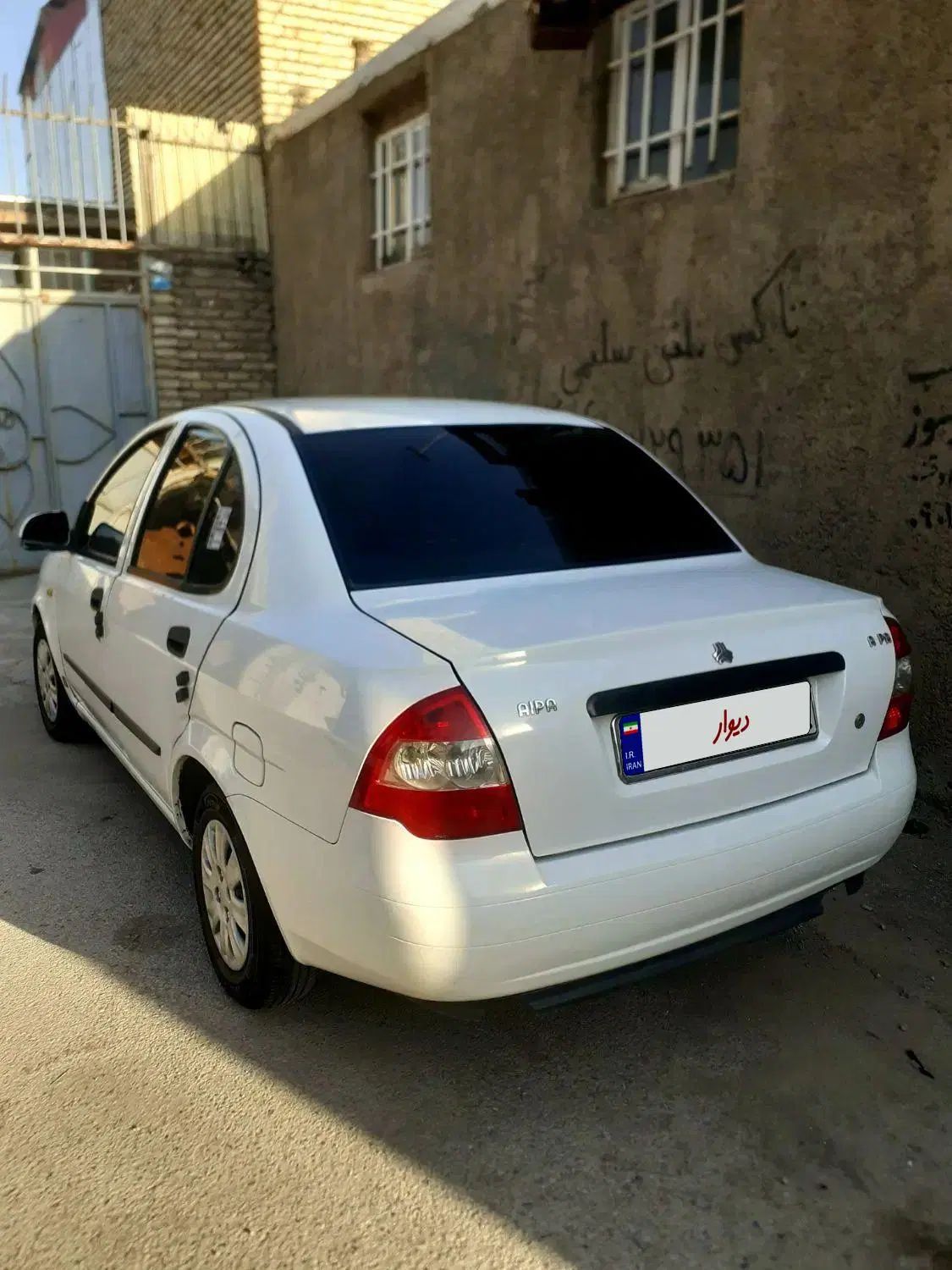 تیبا صندوق دار SX - 1393