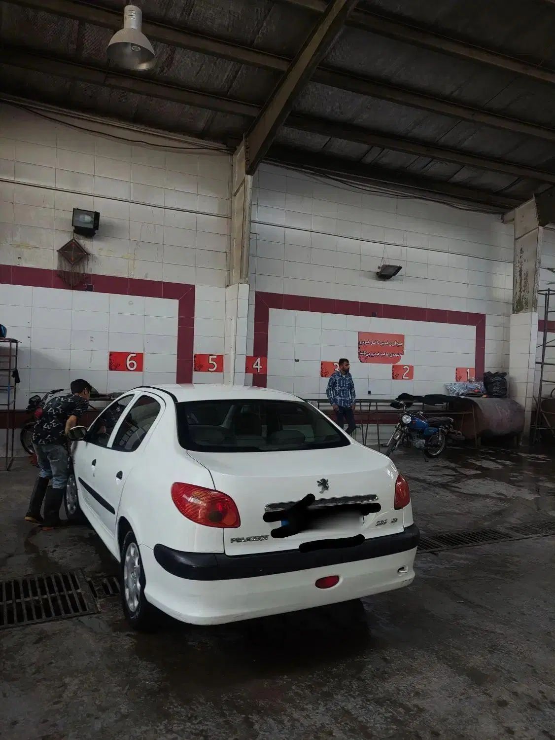 پژو ۲۰۶ صندوق دار v8 - 1392