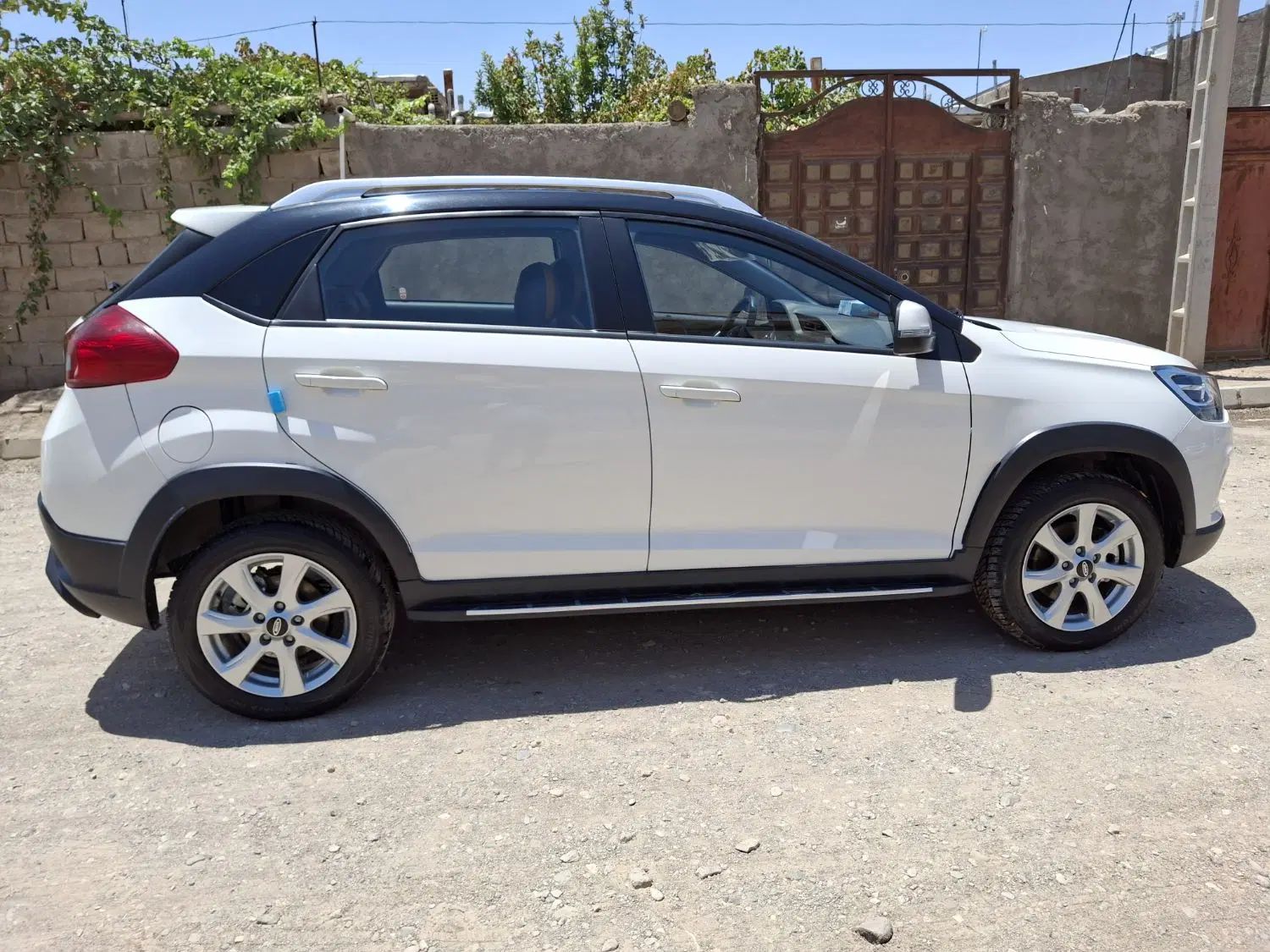 ام وی ام X22 دنده ای اسپرت لاکچری - 1400