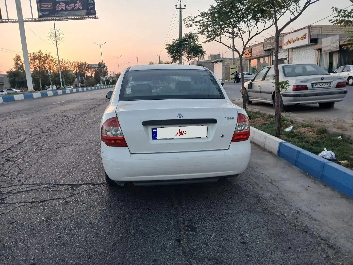 تیبا صندوق دار SX - 1400