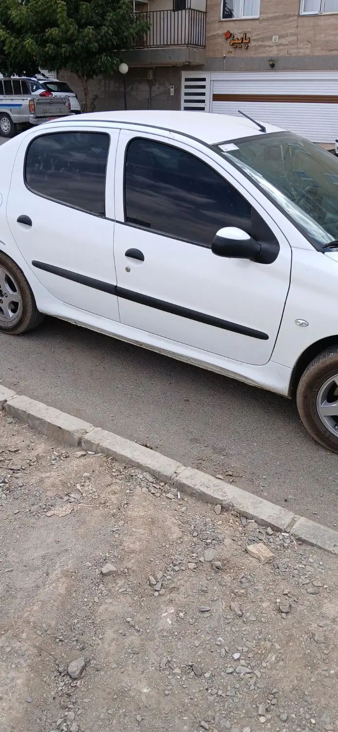 پژو ۲۰۶ صندوق دار v8 - 1395