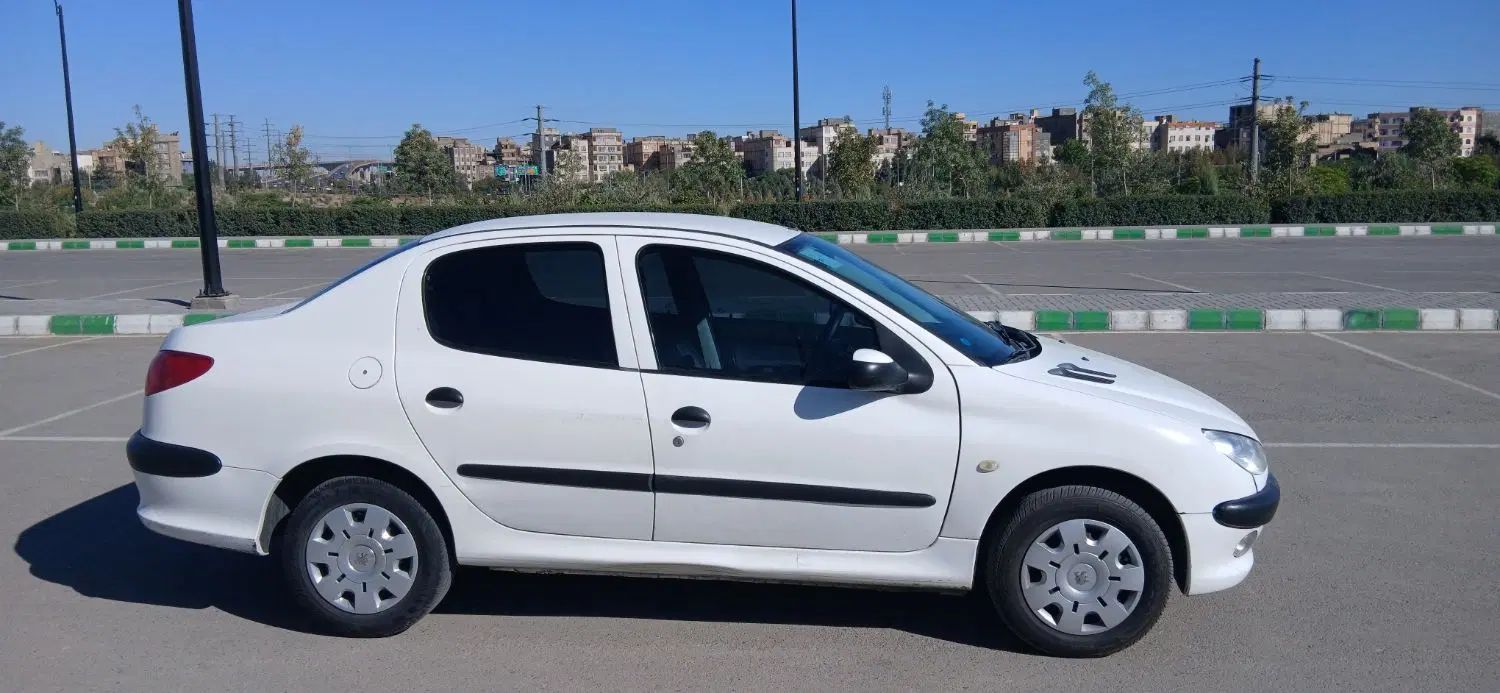 پژو ۲۰۶ صندوق دار v8 - 1396