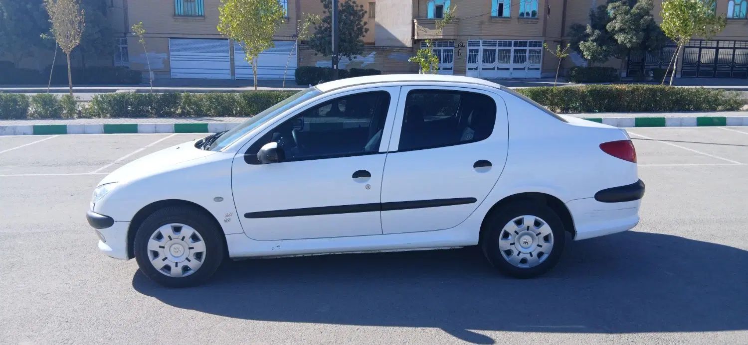 پژو ۲۰۶ صندوق دار v8 - 1396
