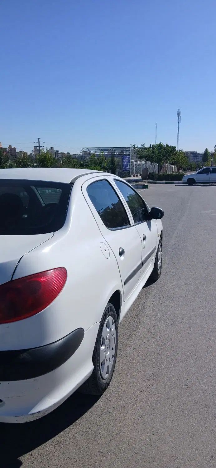 پژو ۲۰۶ صندوق دار v8 - 1396
