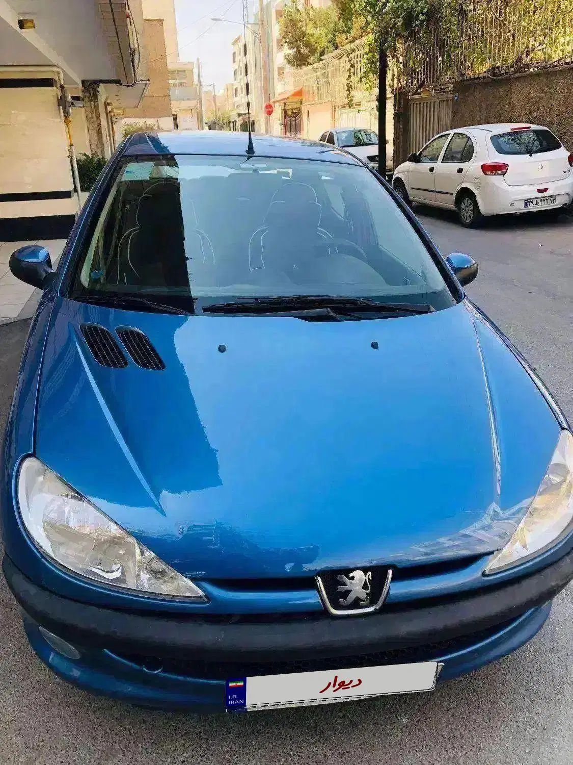 پژو ۲۰۶ صندوق دار v8 - 1394