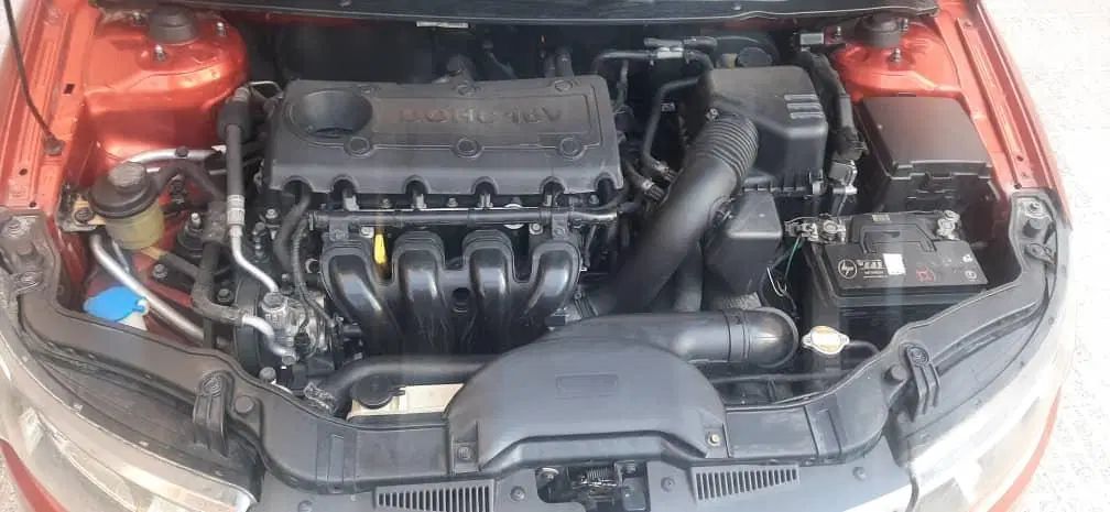 کیا سراتو 2.0 لیتر اتوماتیک GT لاین - 2011