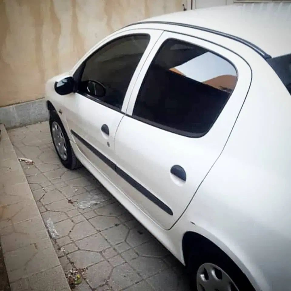پژو ۲۰۶ صندوق دار v8 - 1389