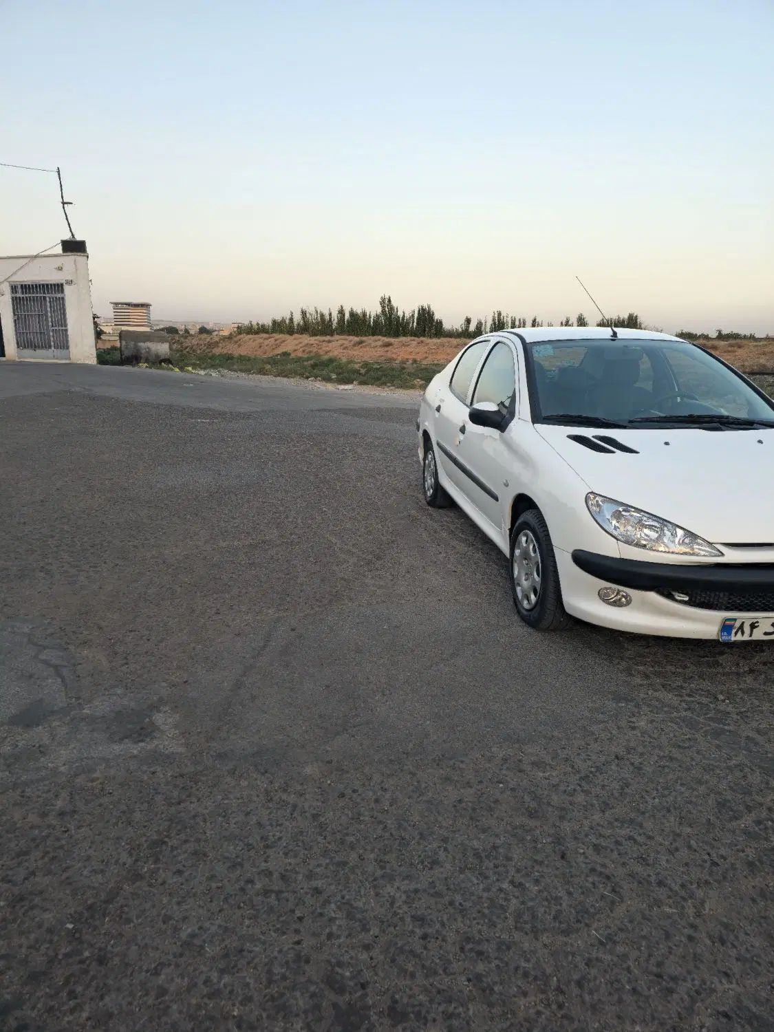 پژو ۲۰۶ صندوق دار v8 - 1398