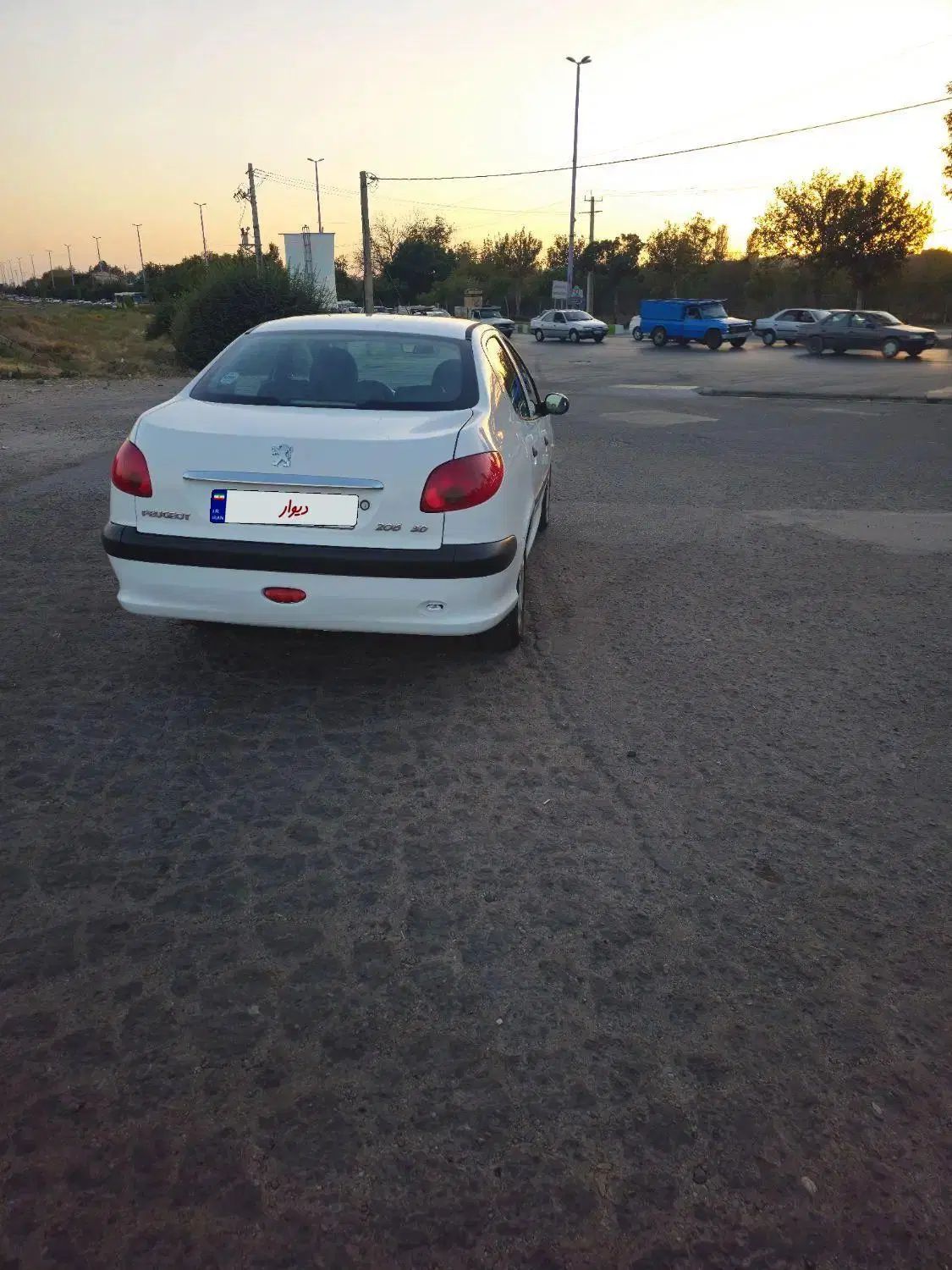 پژو ۲۰۶ صندوق دار v8 - 1398
