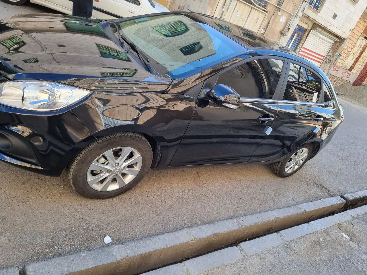 جک J4 اتوماتیک ساده - 1401