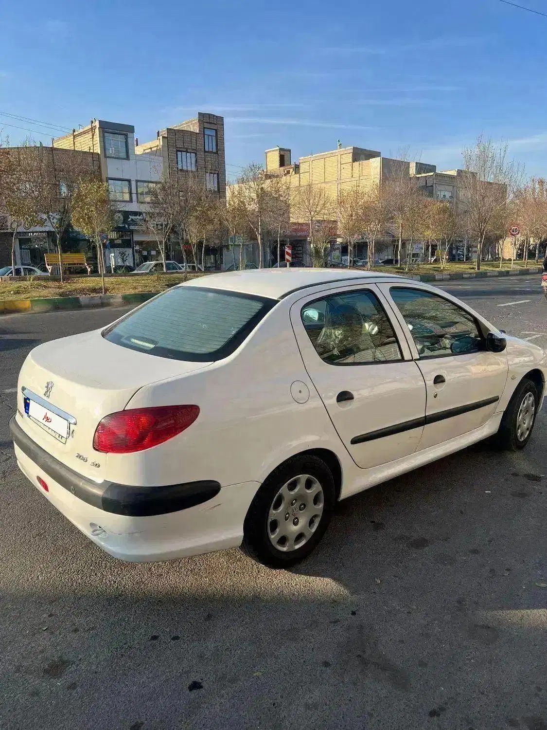 پژو ۲۰۶ صندوق دار v8 - 1397