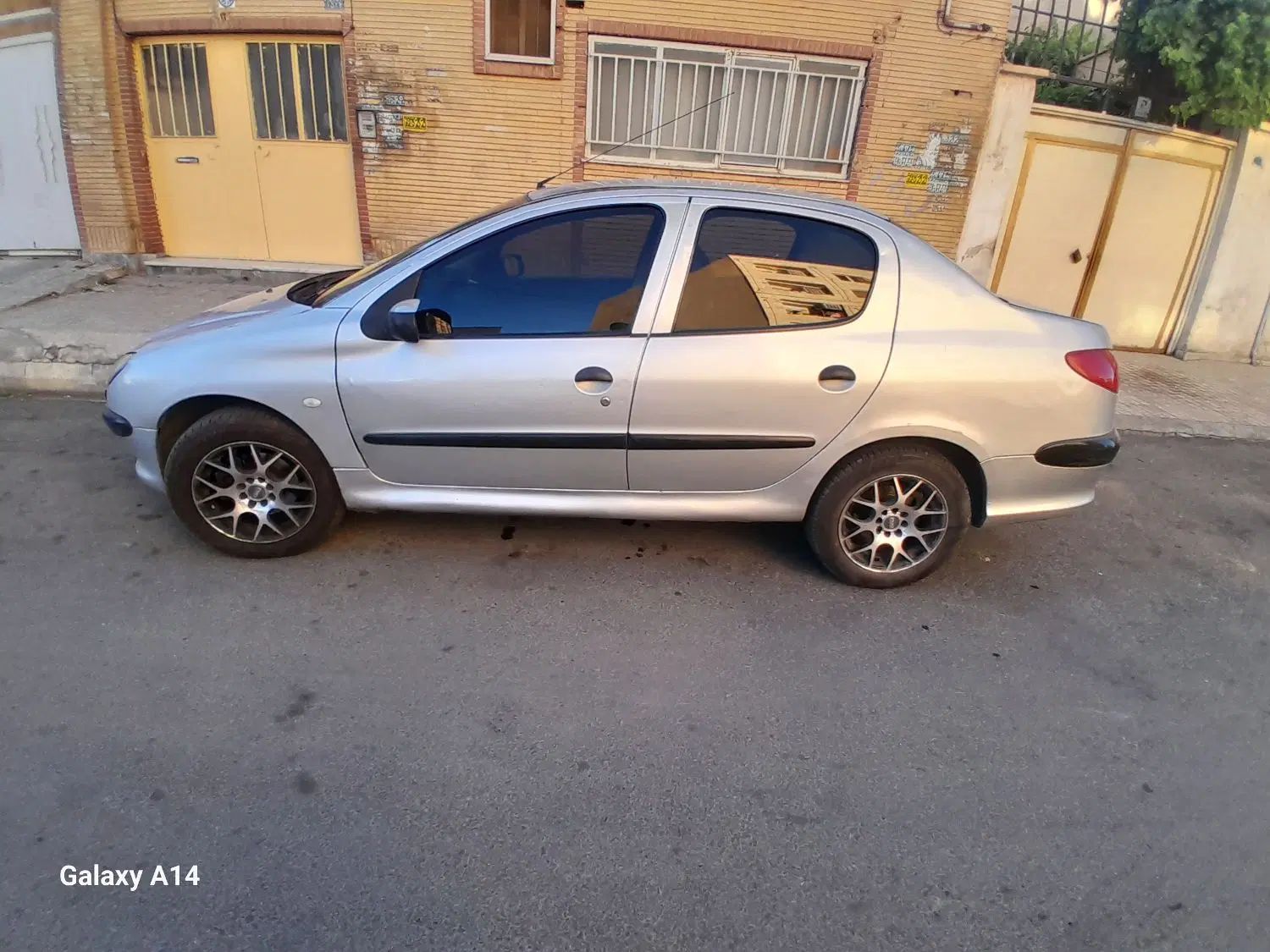 پژو ۲۰۶ صندوق دار v8 - 1386