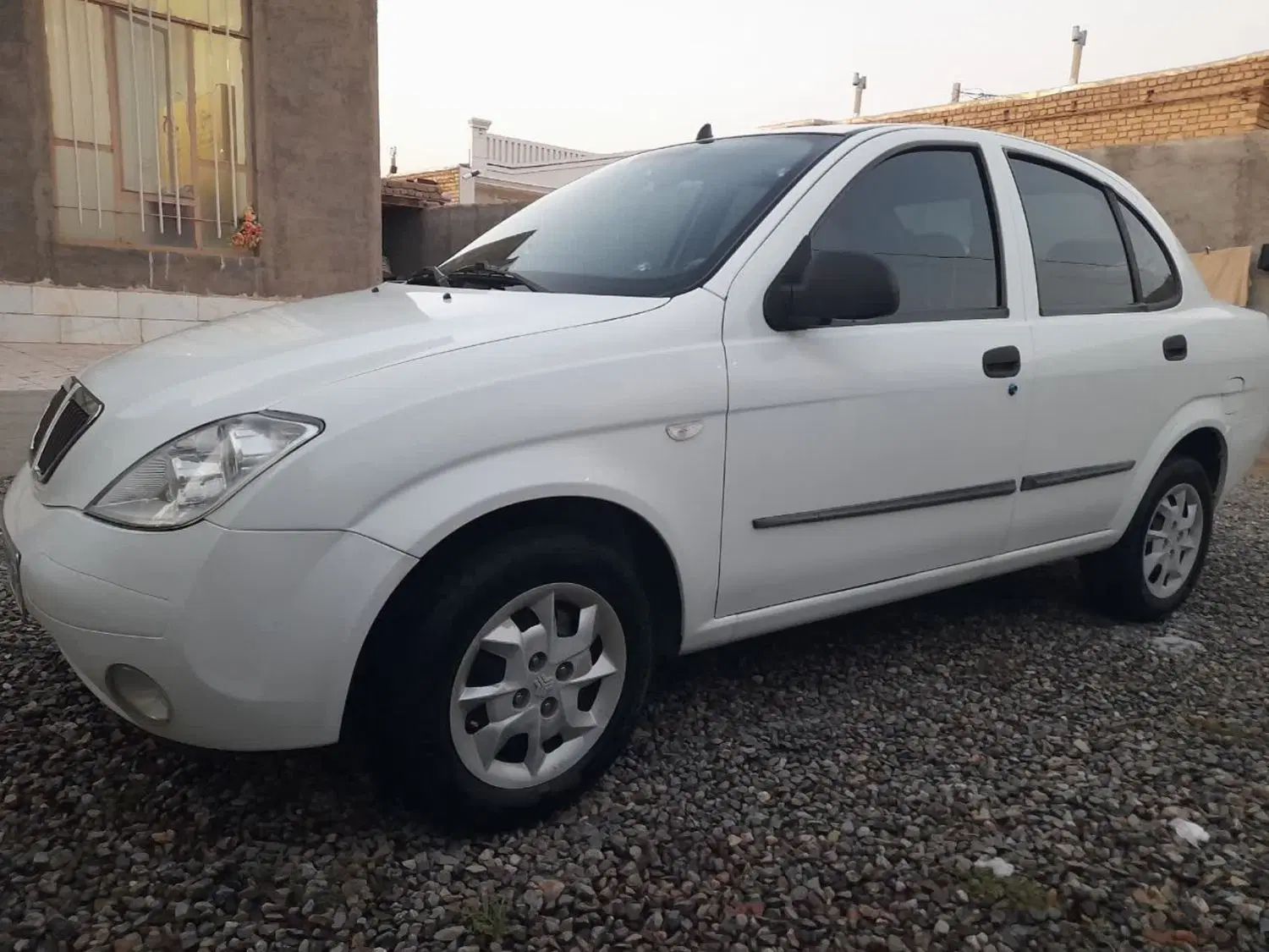 تیبا صندوق دار SX - 1399