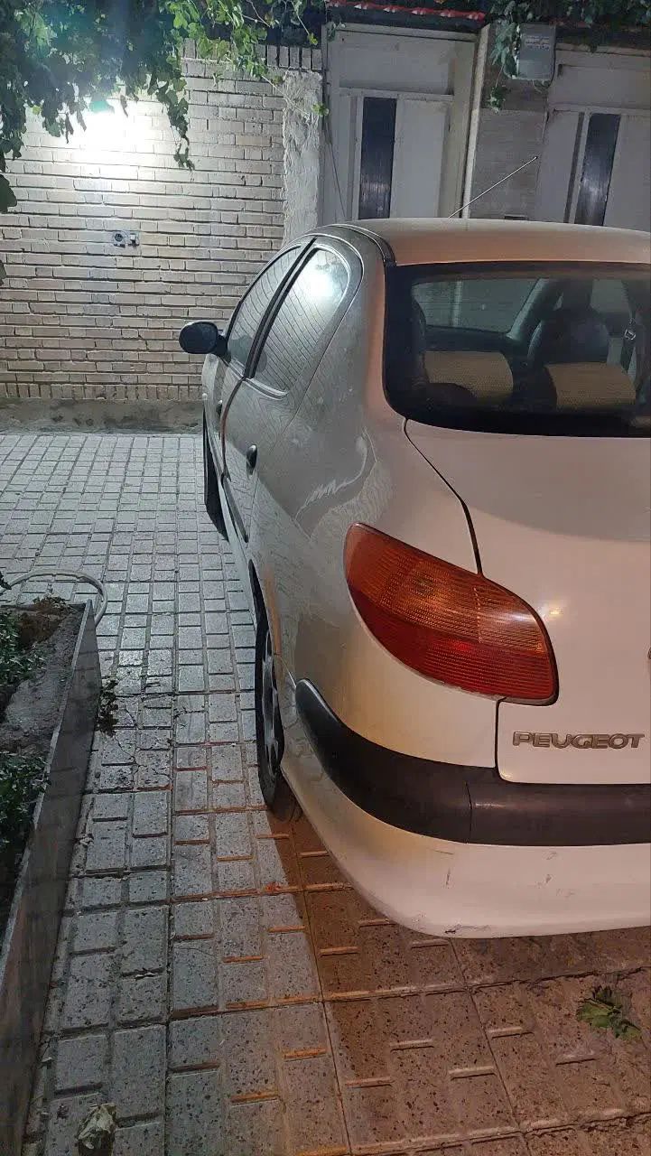 پژو ۲۰۶ صندوق دار v8 - 1389