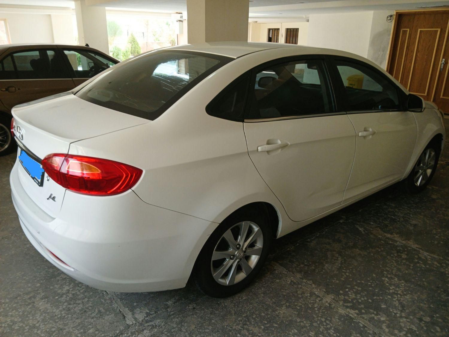 جک J4 اتوماتیک ساده - 1398