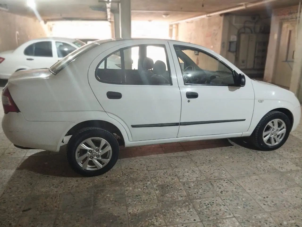 تیبا صندوق دار SX - 1395