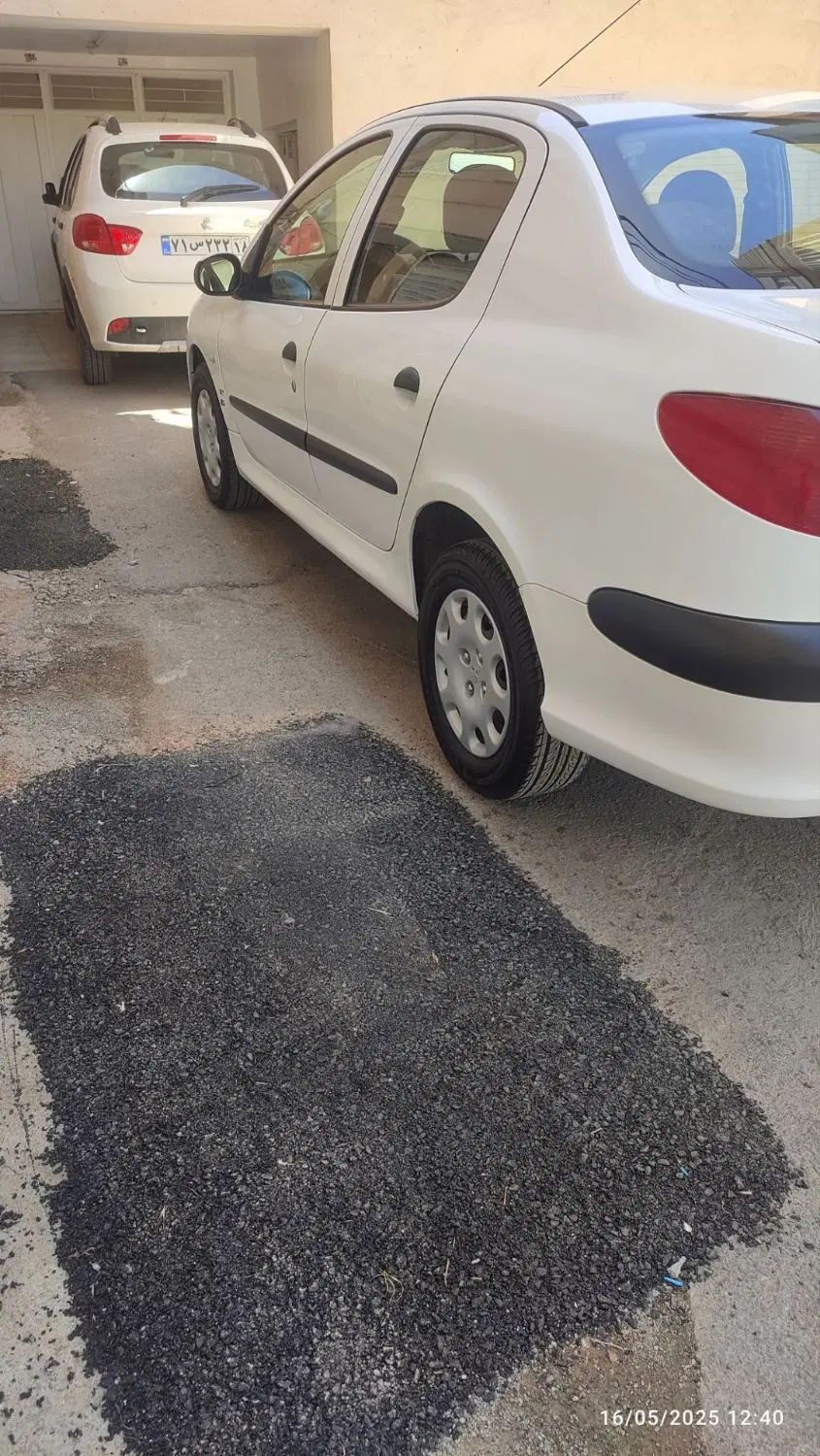 پژو ۲۰۶ صندوق دار v8 - 1391