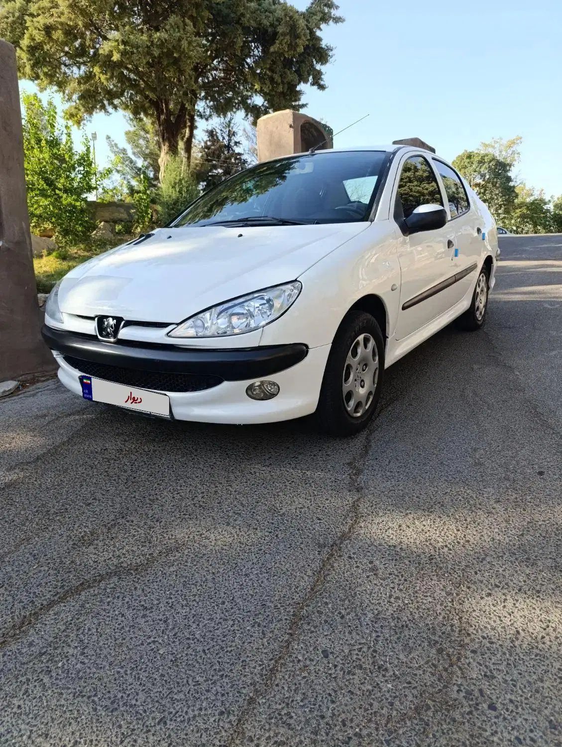 پژو ۲۰۶ صندوق دار v8 - 1392