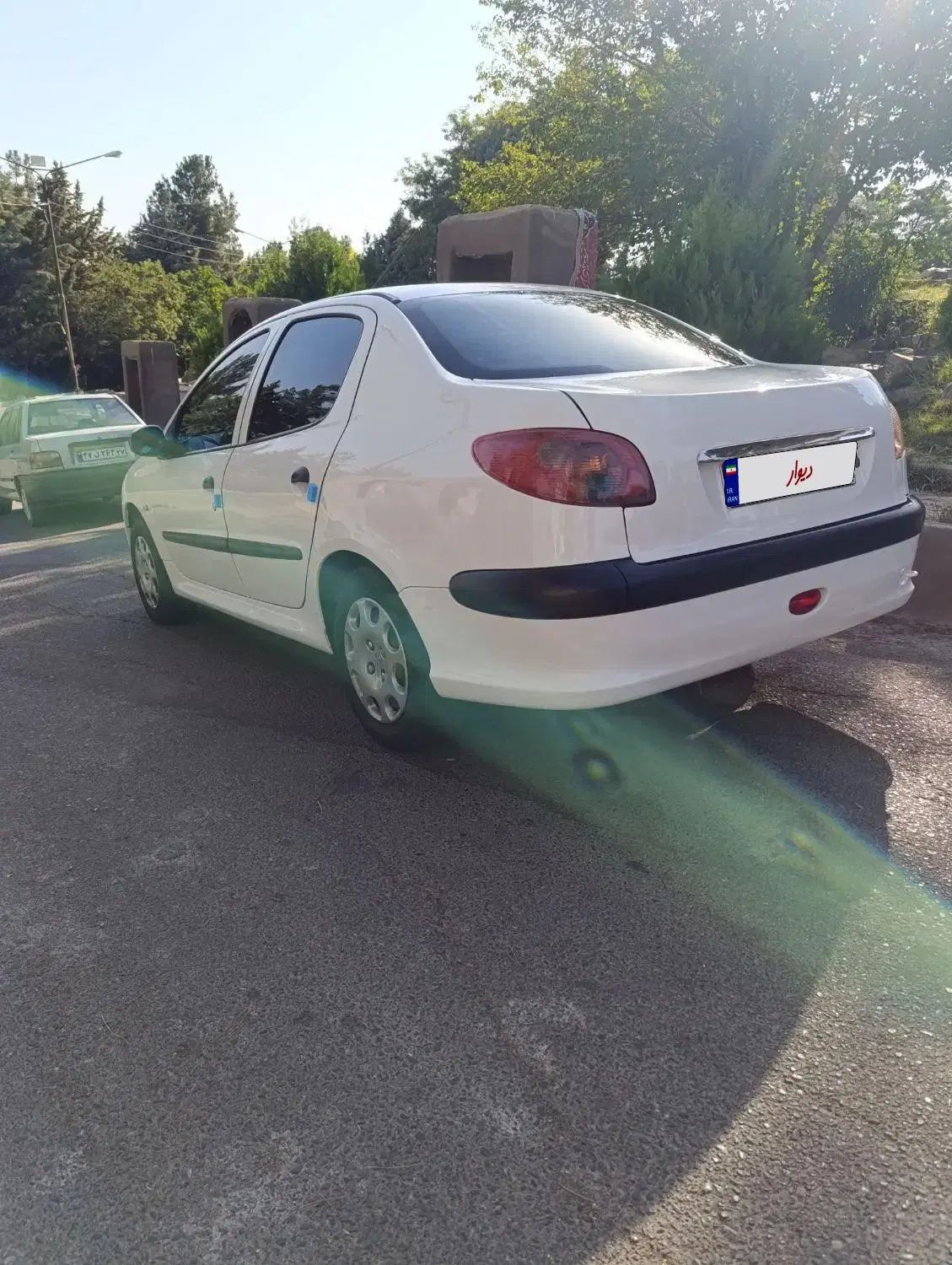 پژو ۲۰۶ صندوق دار v8 - 1392