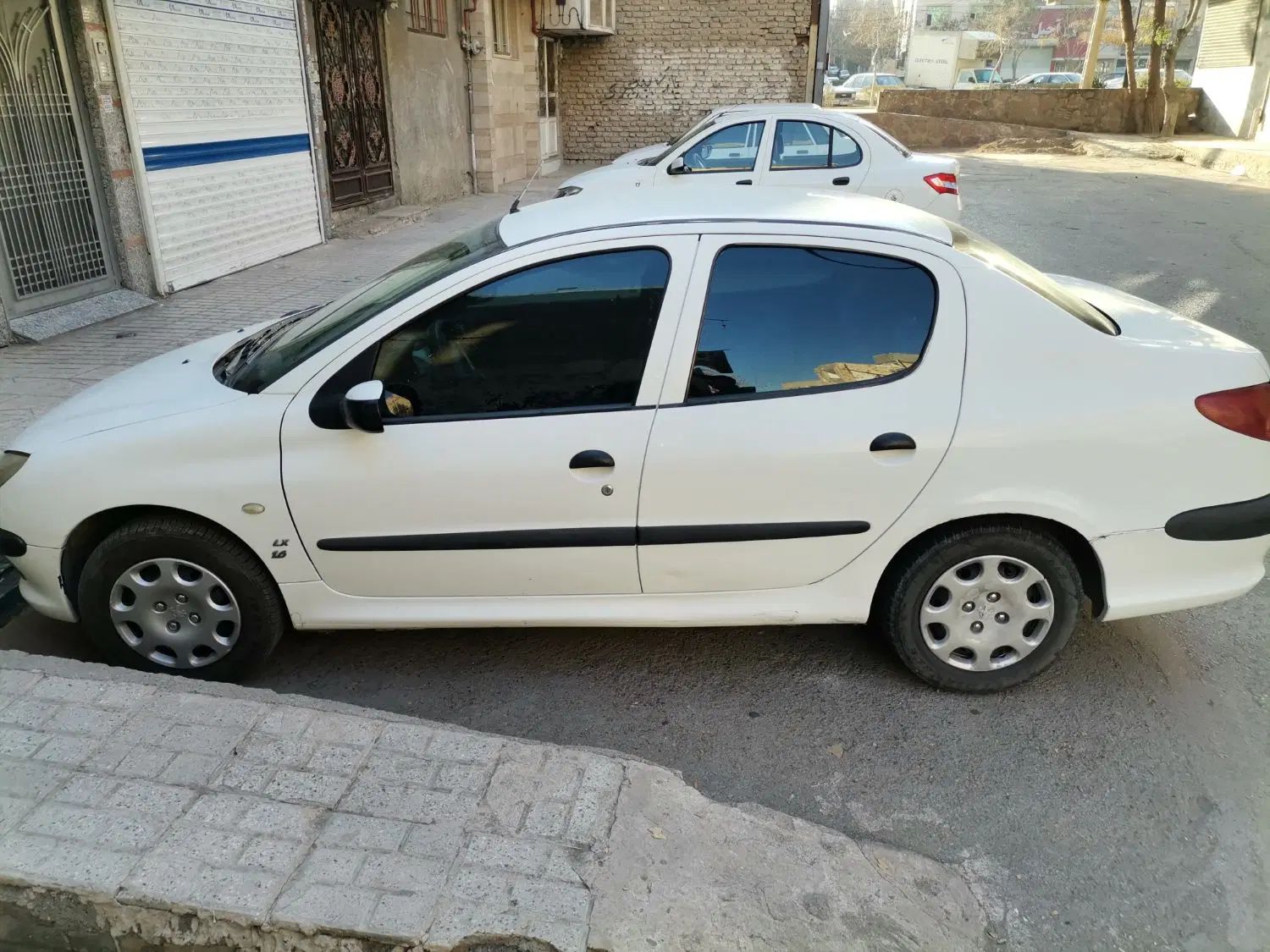 پژو ۲۰۶ صندوق دار v8 - 1394