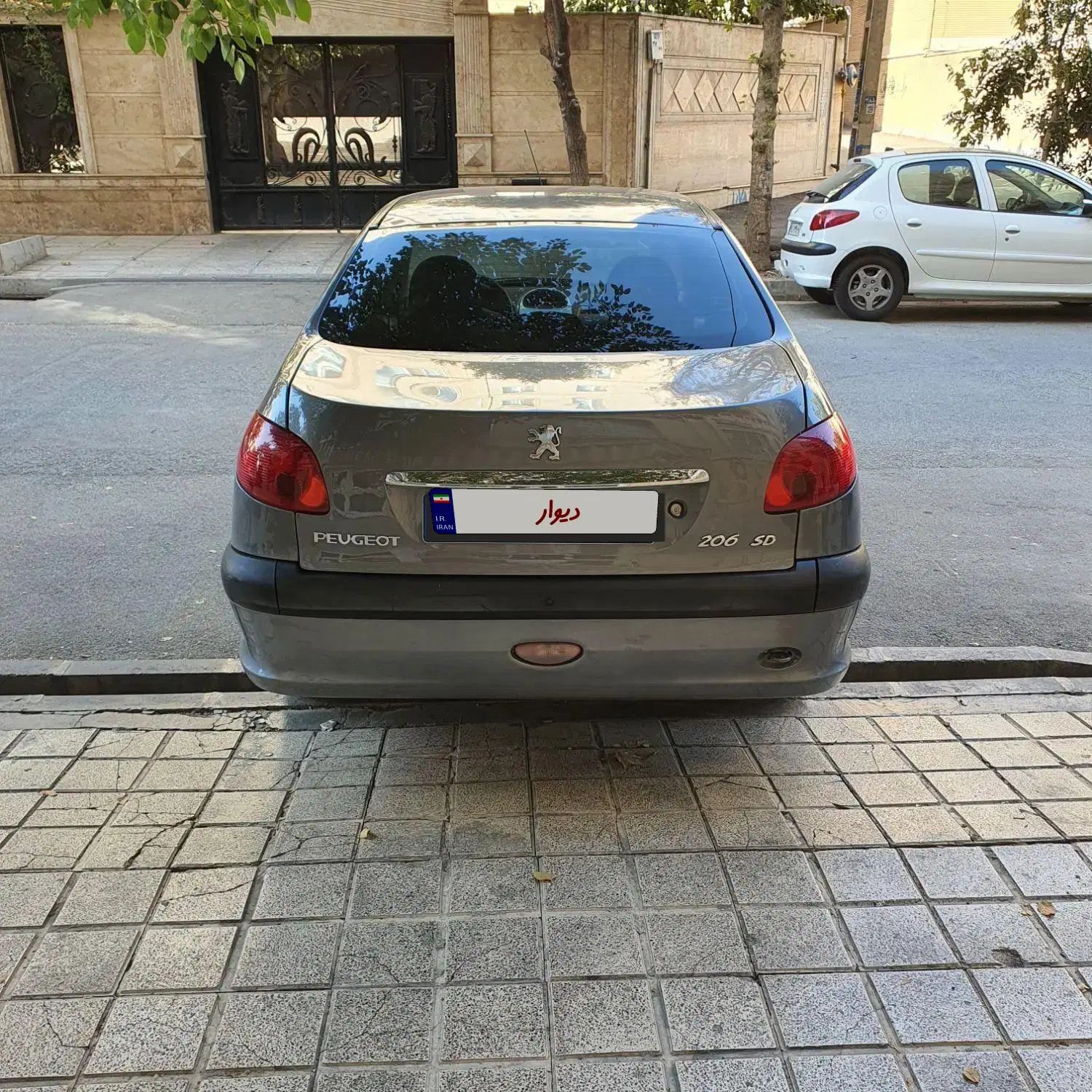 پژو ۲۰۶ صندوق دار v8 - 1391