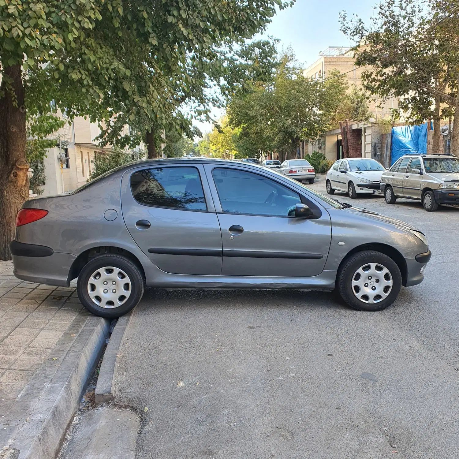 پژو ۲۰۶ صندوق دار v8 - 1391