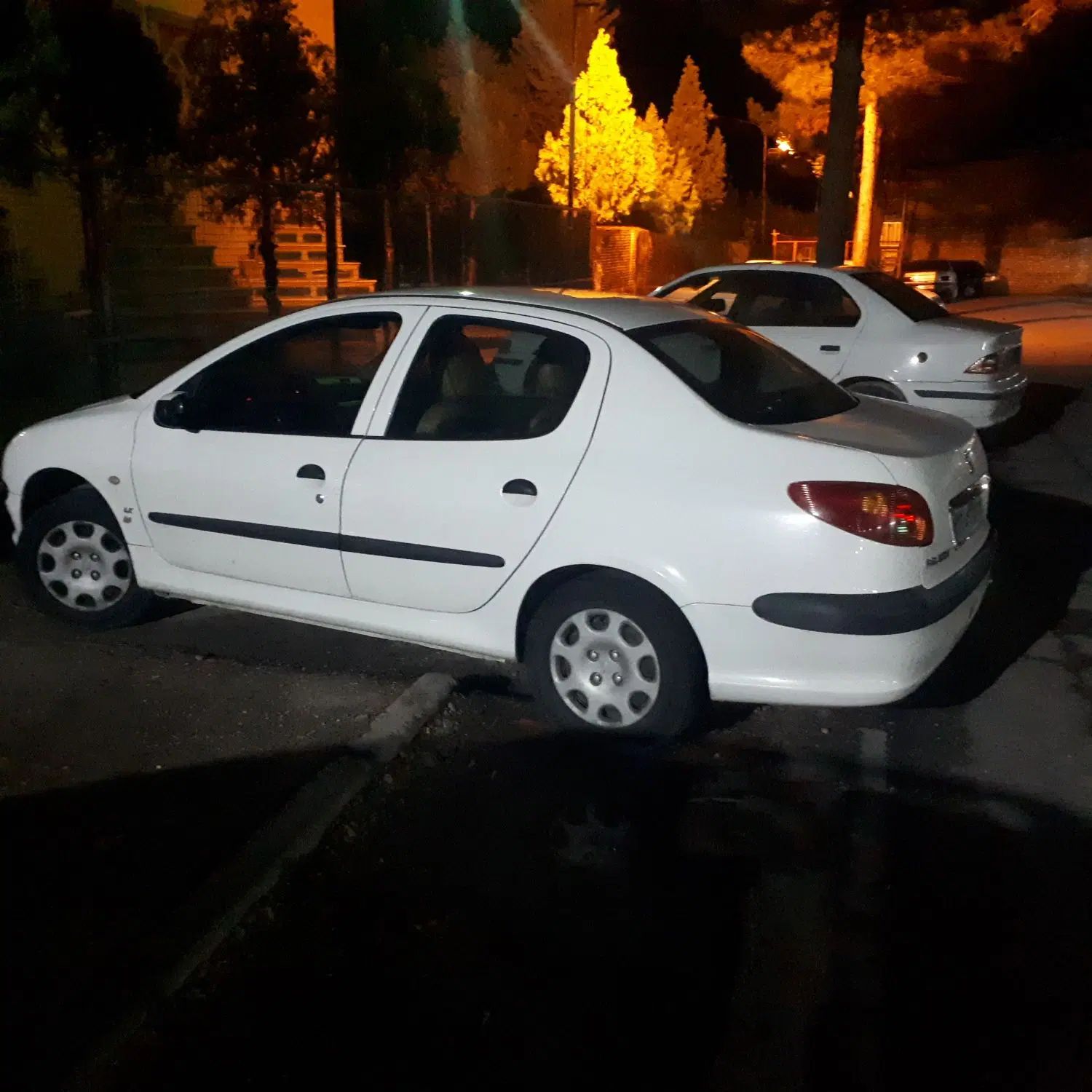 پژو ۲۰۶ صندوق دار v8 - 1393
