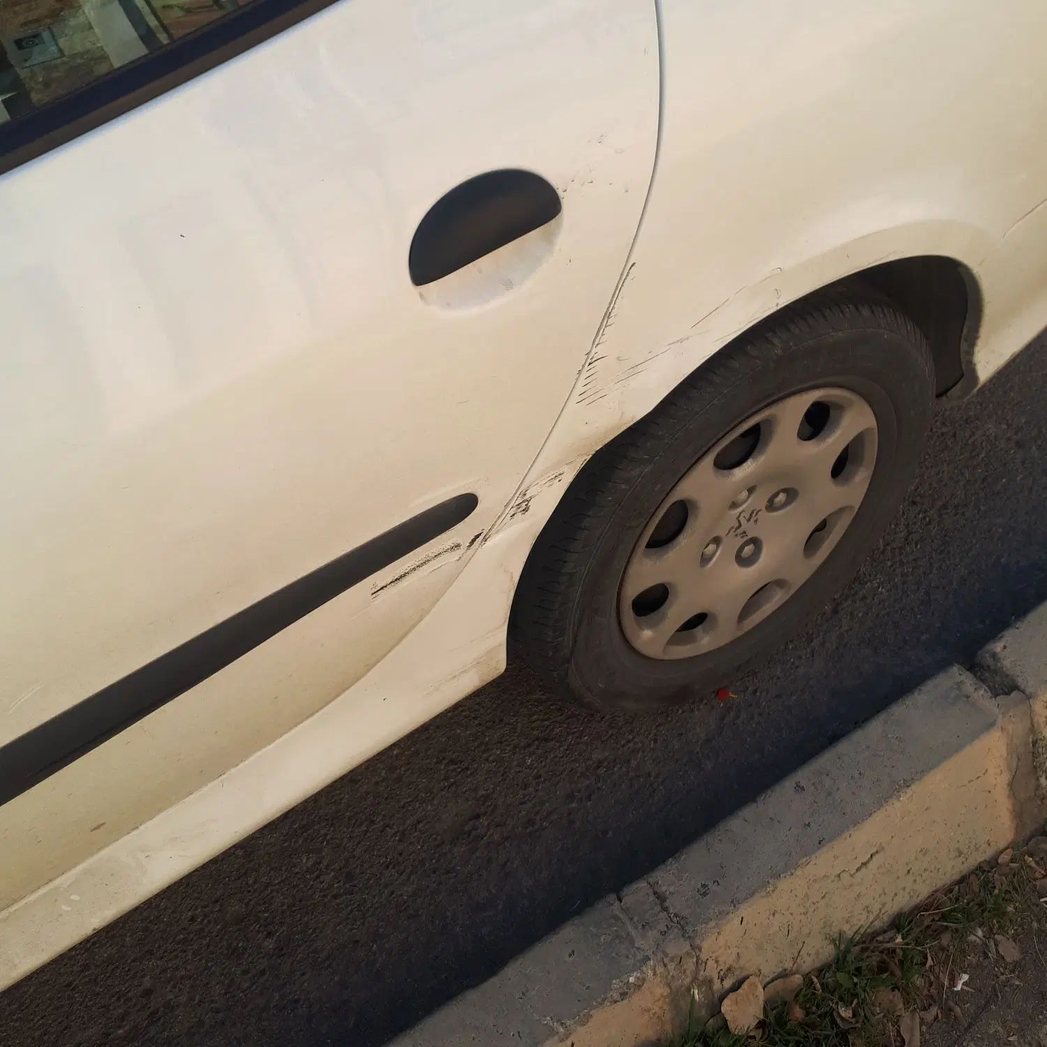 پژو ۲۰۶ صندوق دار v8 - 1393