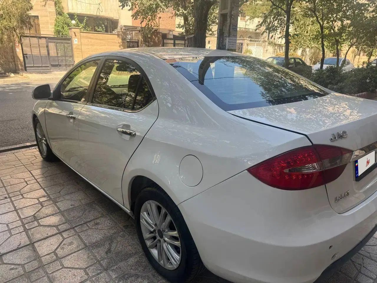 جک J5 اتوماتیک - 1394