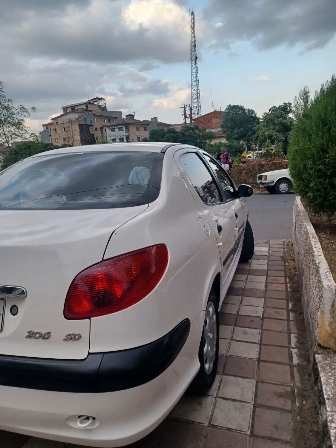 پژو ۲۰۶ صندوق دار v8 - 1387