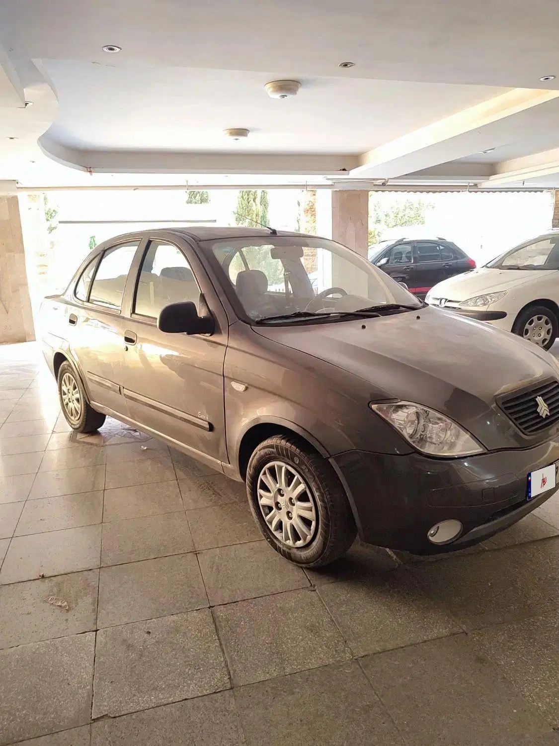 تیبا صندوق دار SX - 1393