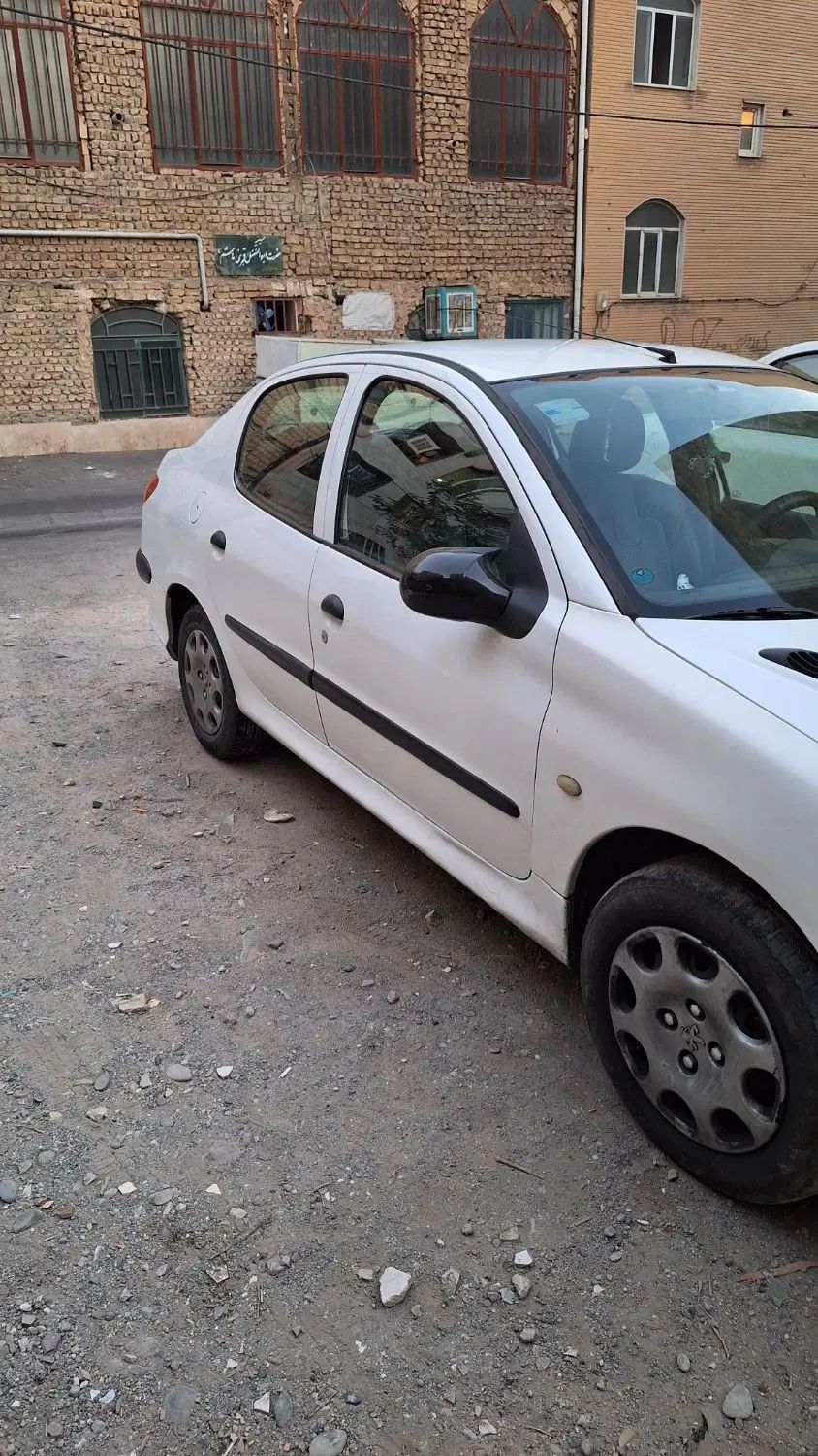 پژو ۲۰۶ صندوق دار v8 - 1393