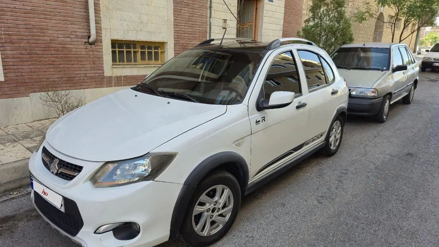 کوییک R دنده‌ای - 1399