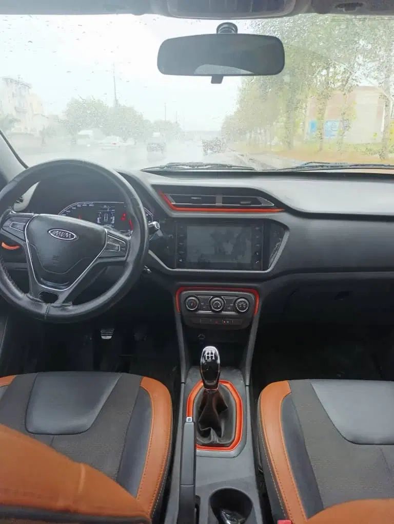 ام وی ام X22 دنده‌ای لاکچری - 1397