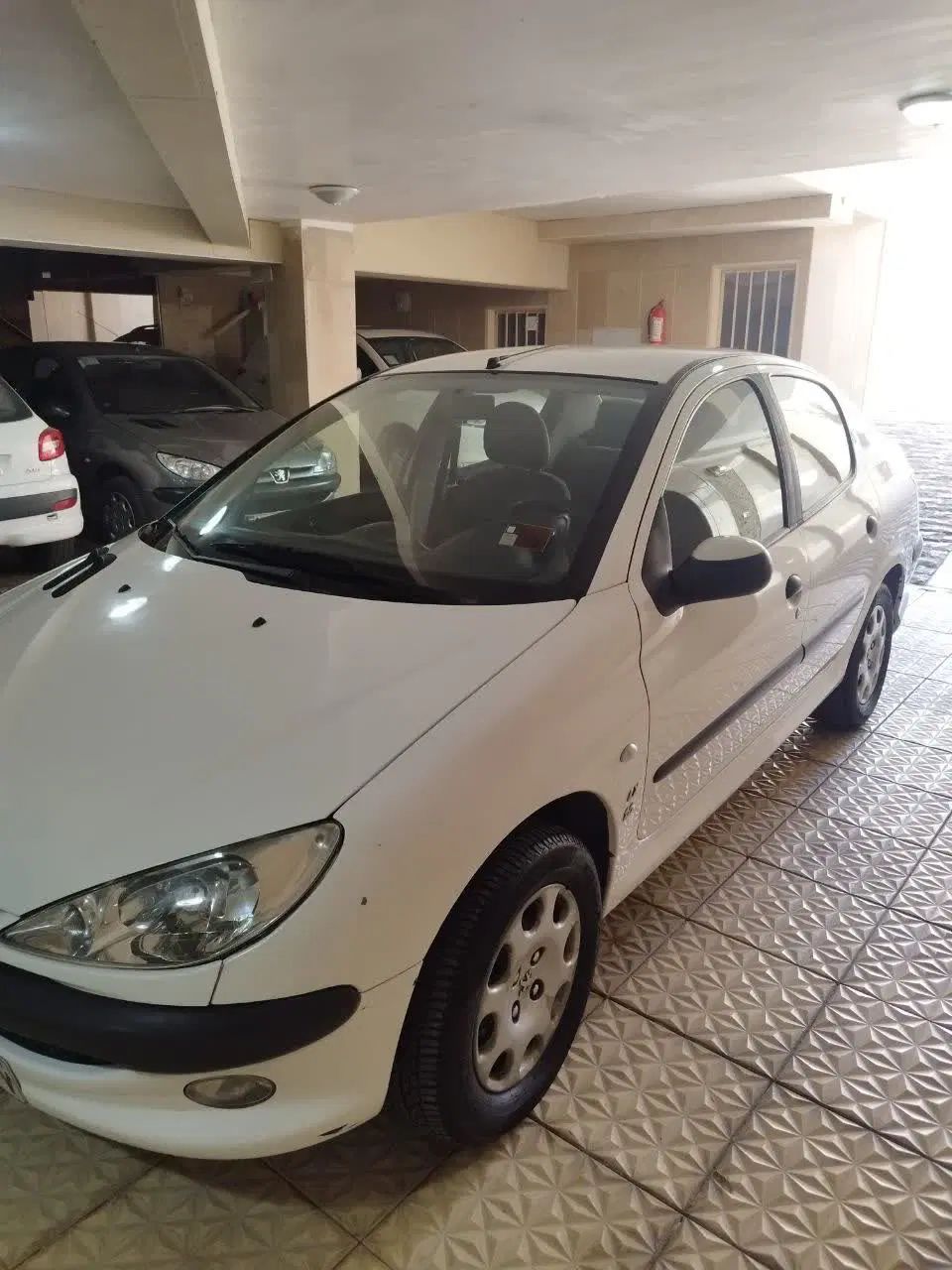 پژو ۲۰۶ صندوق دار v8 - 1390