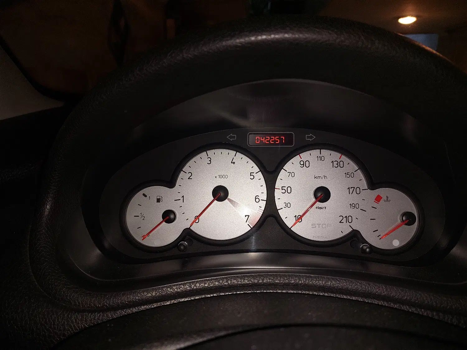 پژو ۲۰۶ صندوق دار v8 - 1394