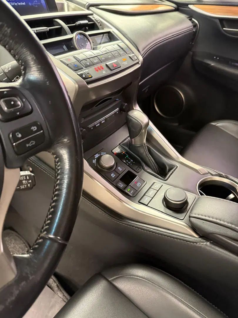 لکسوس NX هیبرید 300H - 2016