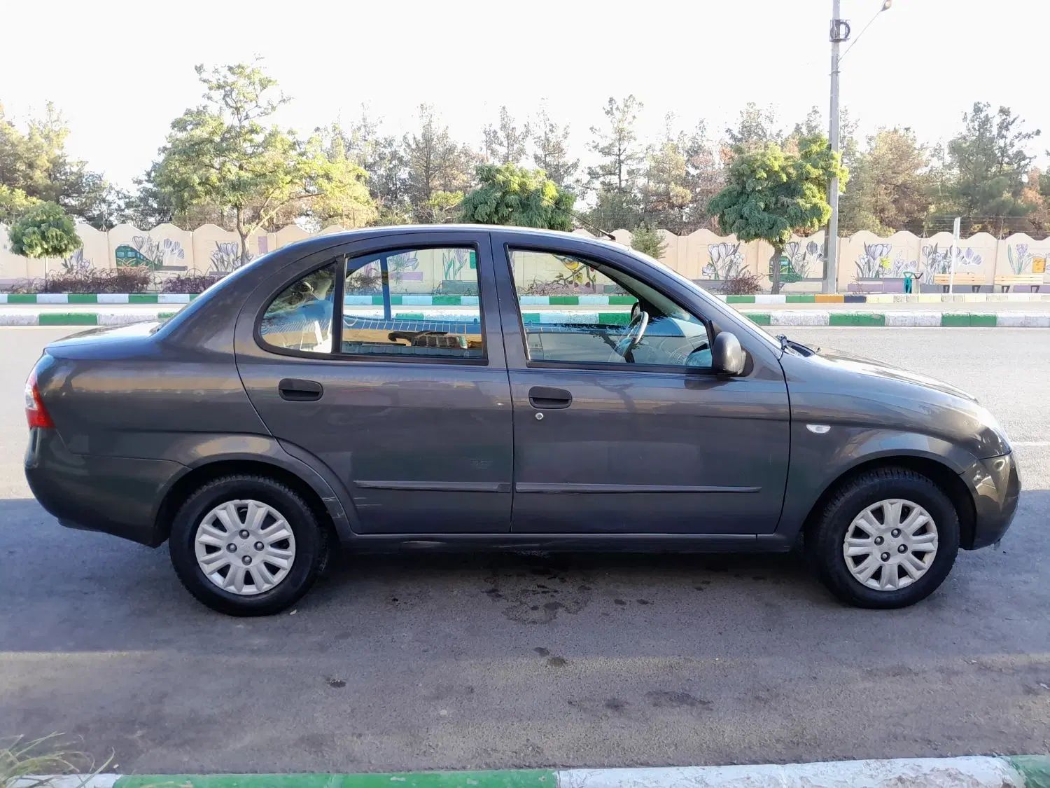 تیبا صندوق دار EX - 1395