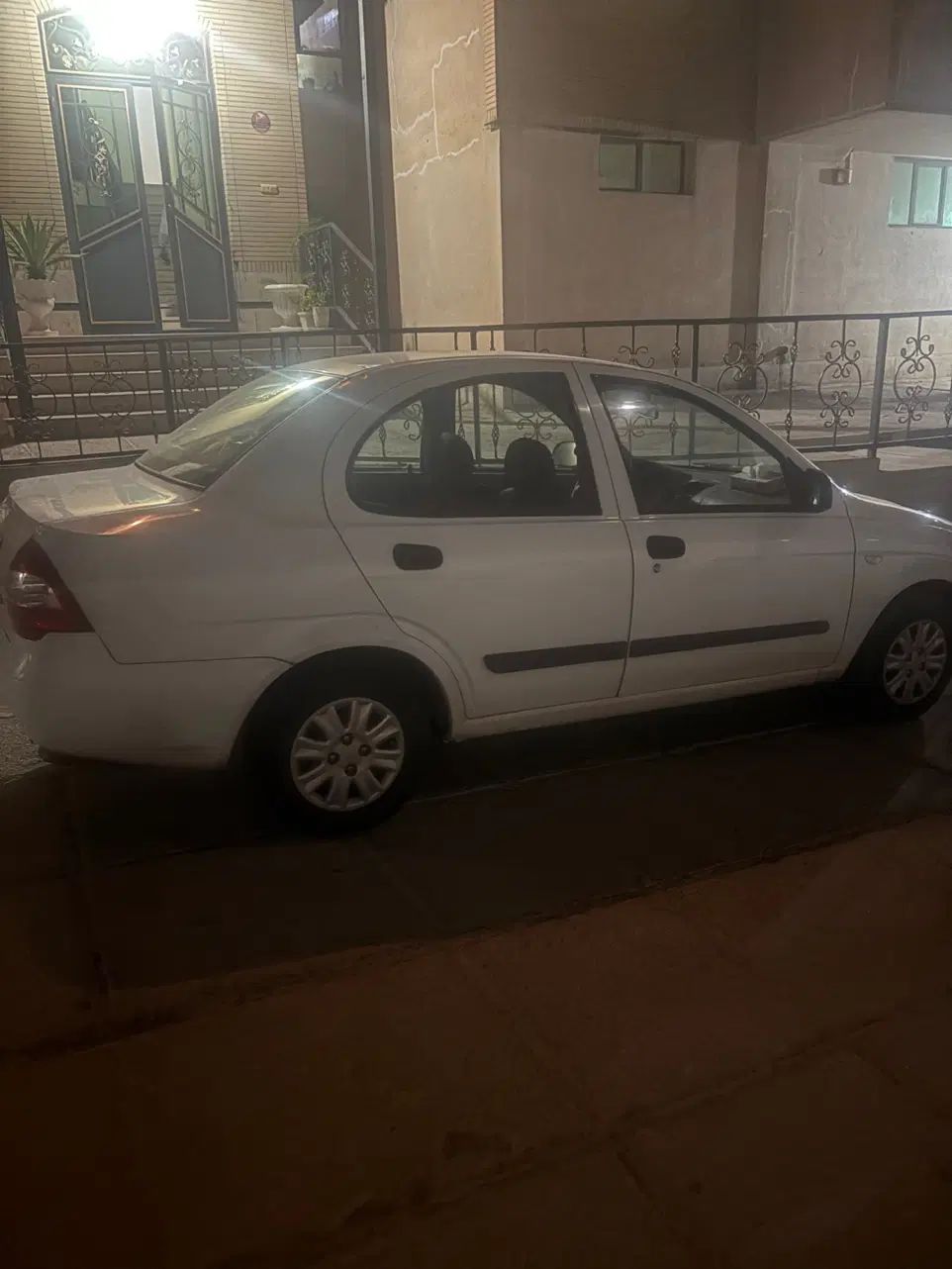 تیبا صندوق دار SX - 1391