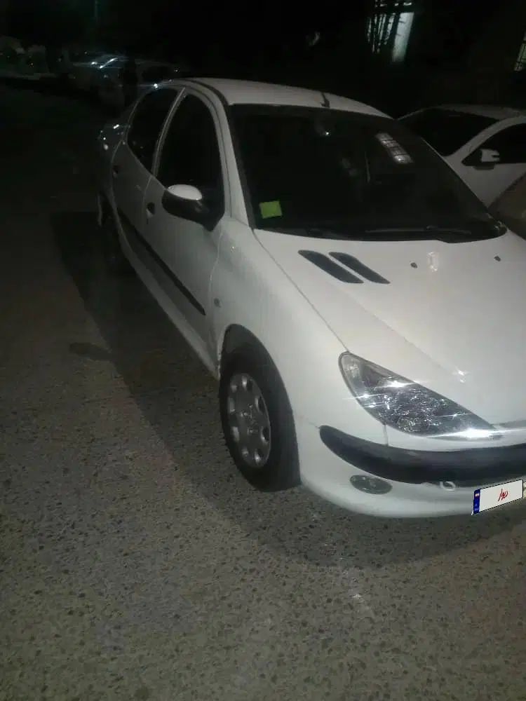 پژو ۲۰۶ صندوق دار v8 - 1392