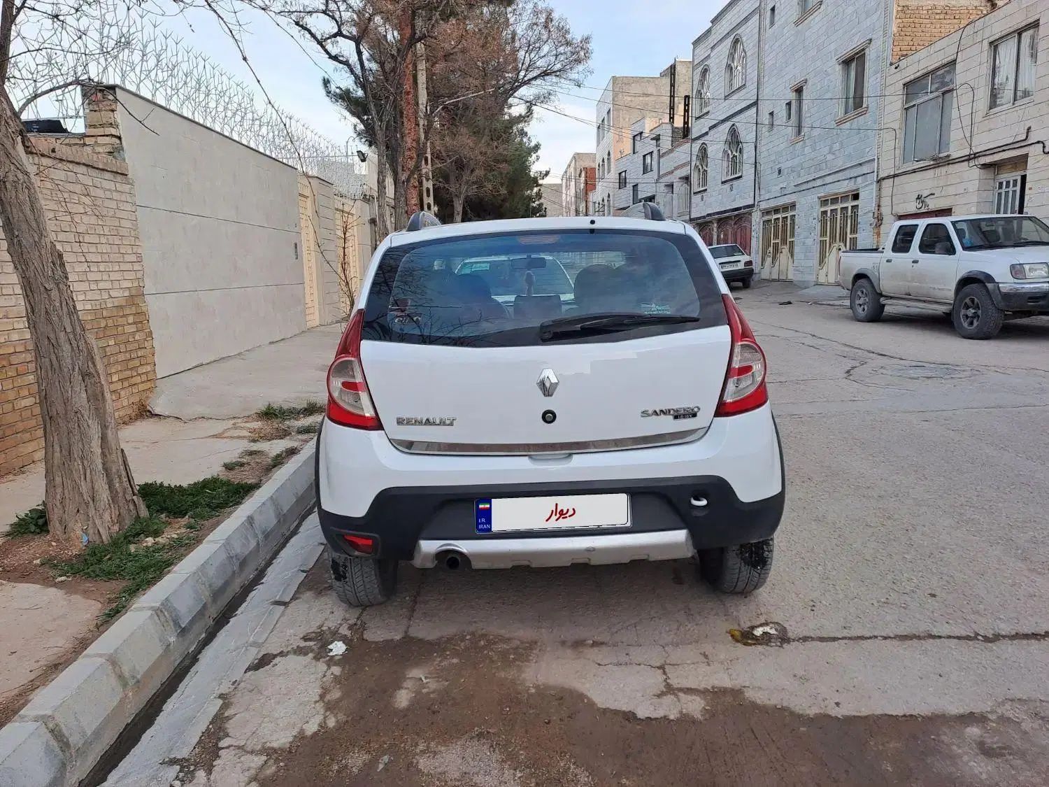 رنو ساندرو استپ وی دنده‌ای - 1396