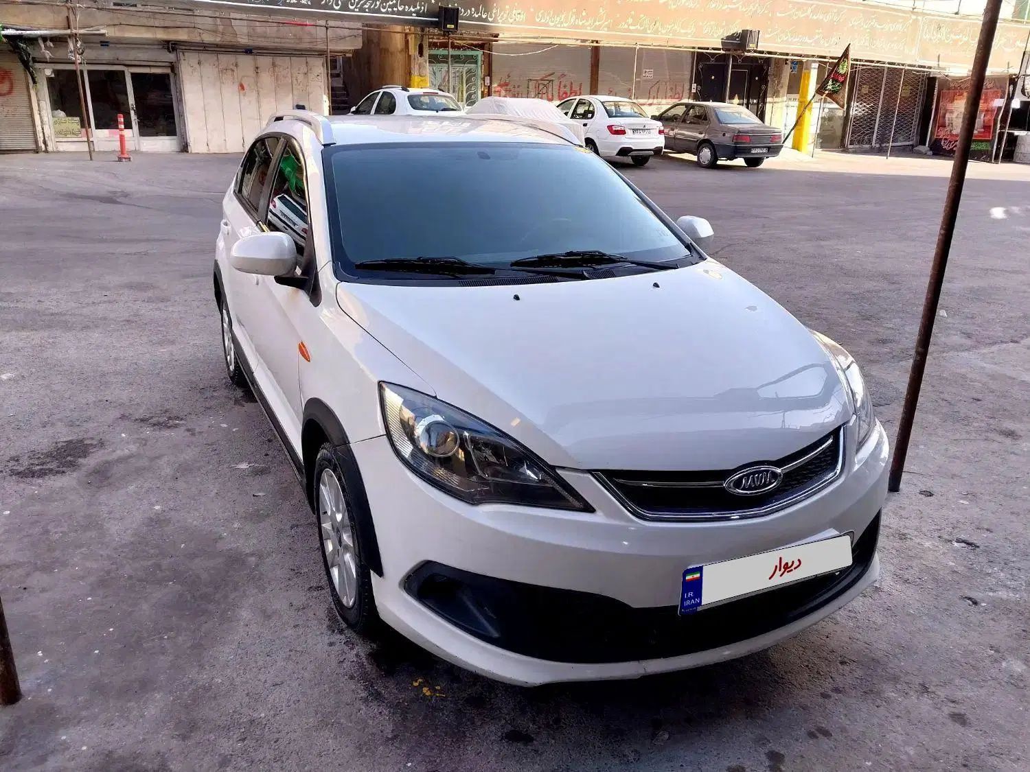 خودرو ام وی ام، 315 هاچ بک آگهی ann_20395519