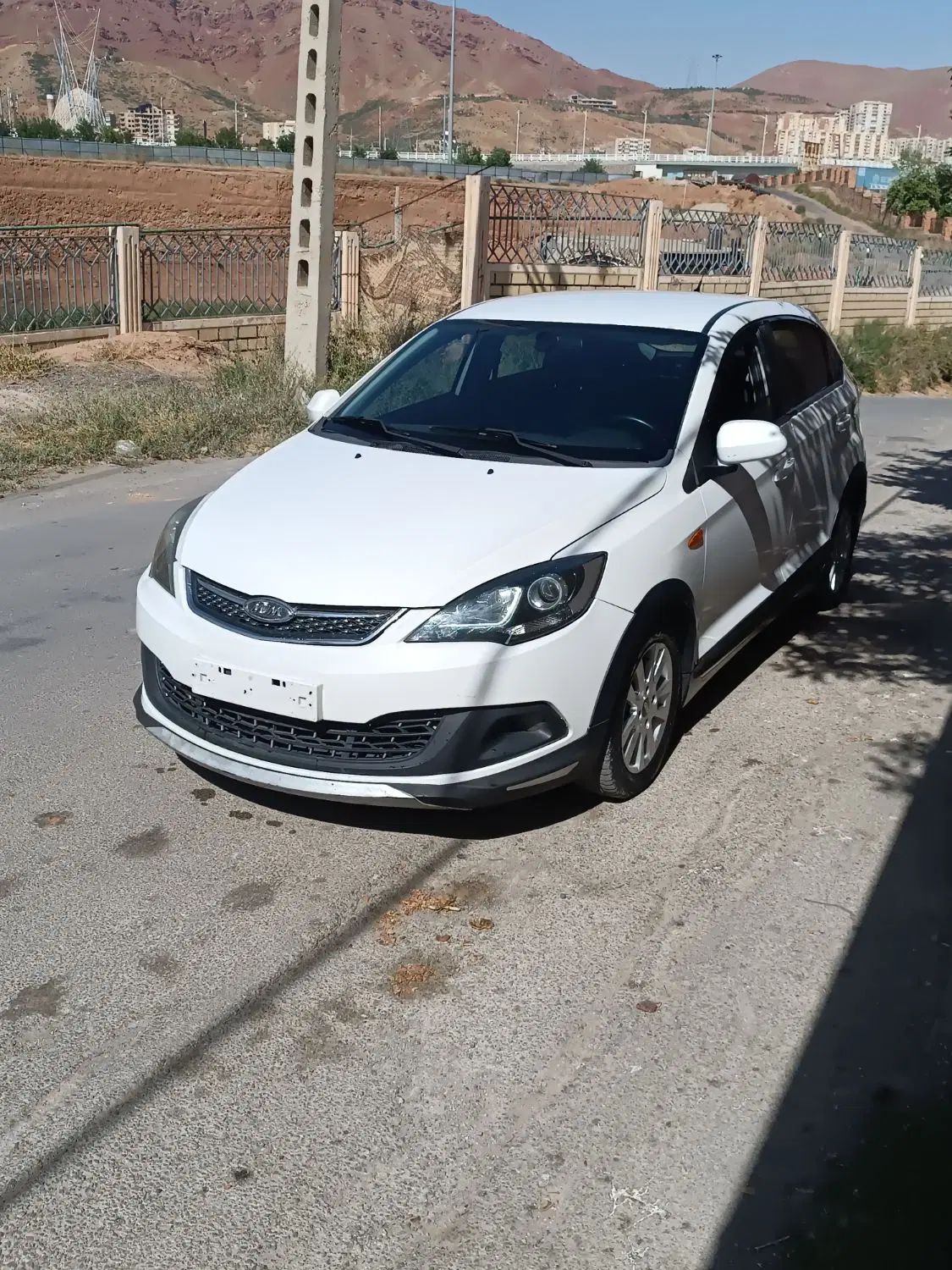 خودرو ام وی ام، 315 هاچ بک آگهی ann_20395750