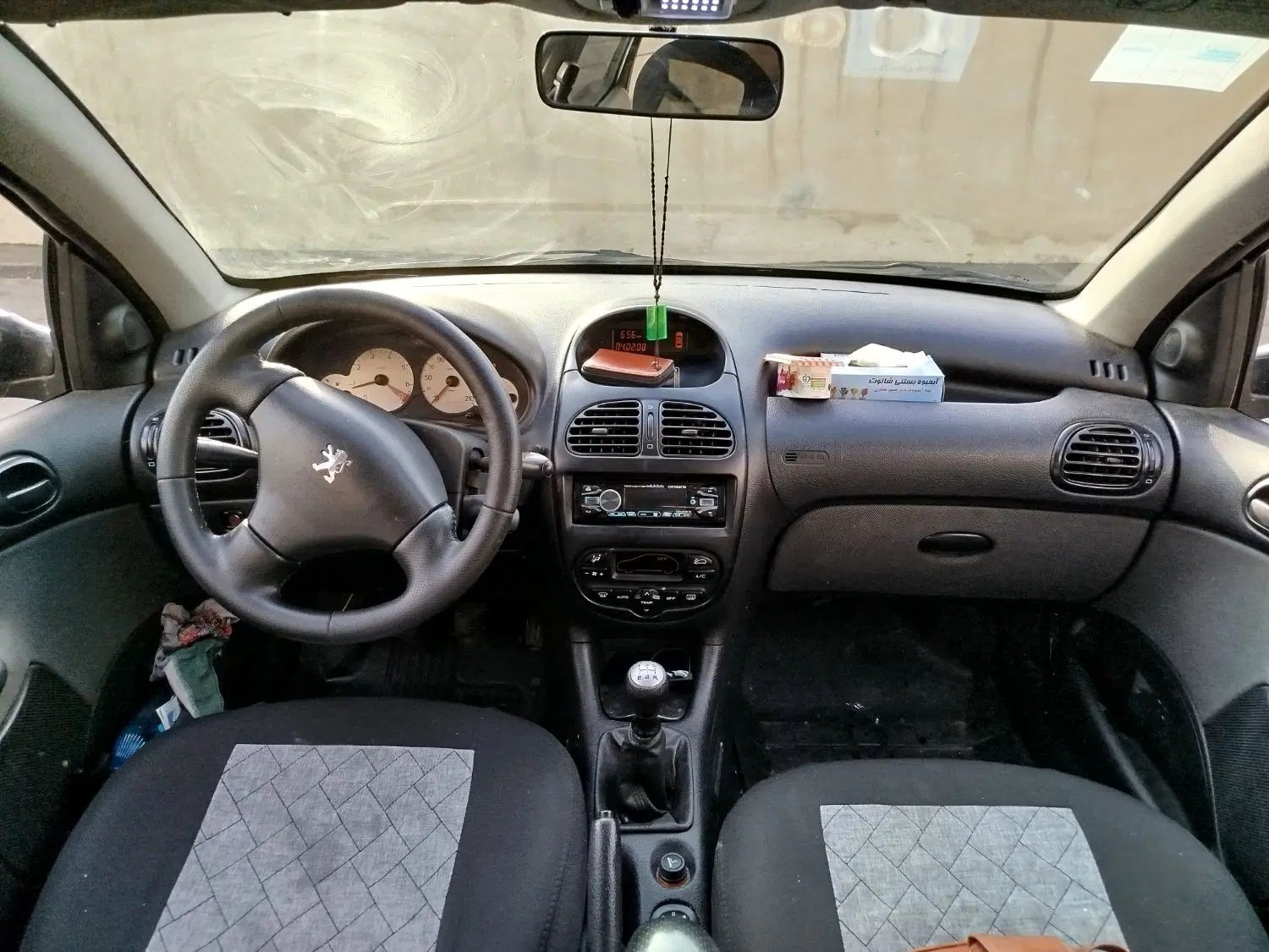 پژو ۲۰۶ صندوق دار v8 - 1393