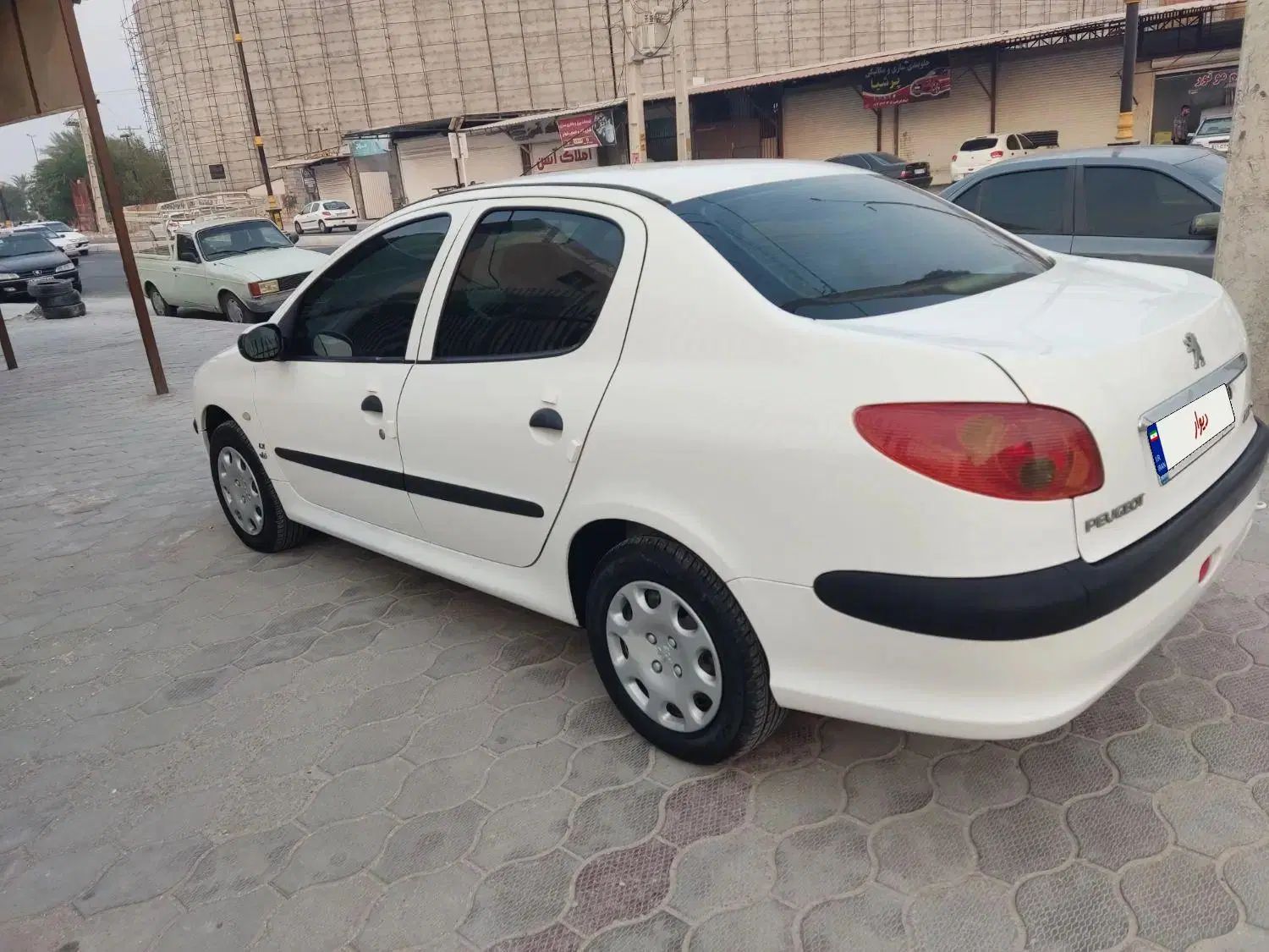 پژو ۲۰۶ صندوق دار v8 - 1400