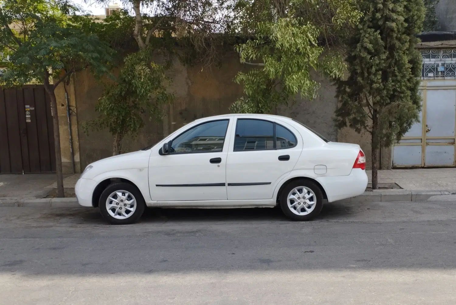 تیبا صندوق دار SX - 1399