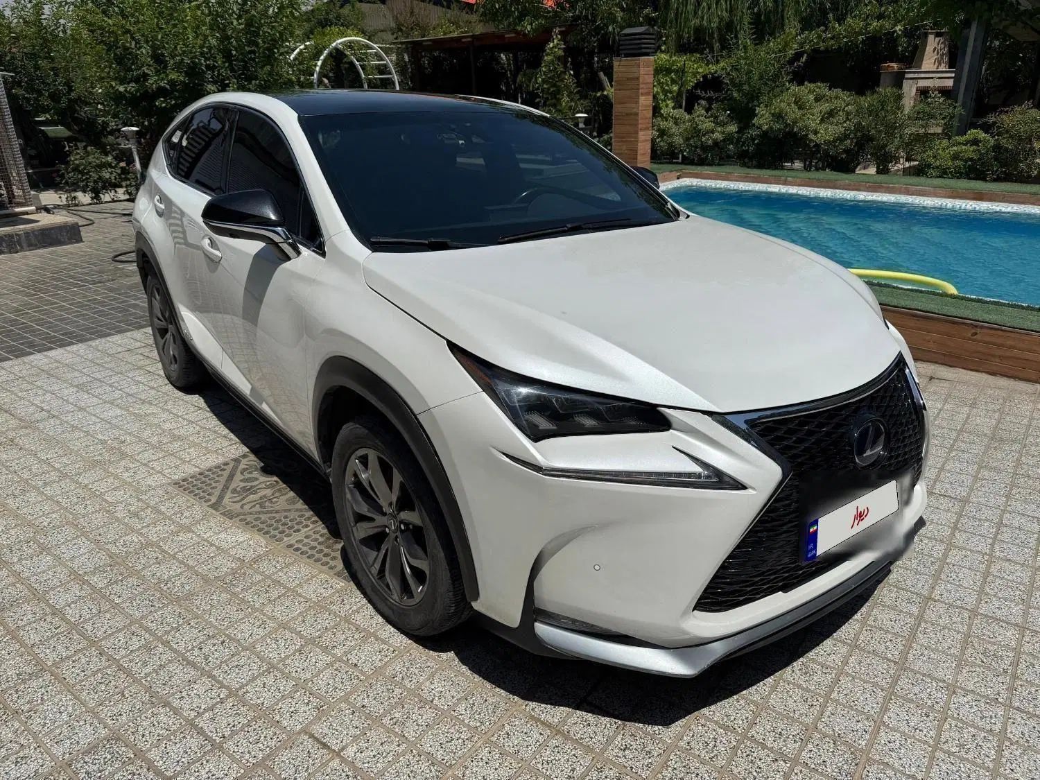 لکسوس NX هیبرید 300H - 2017