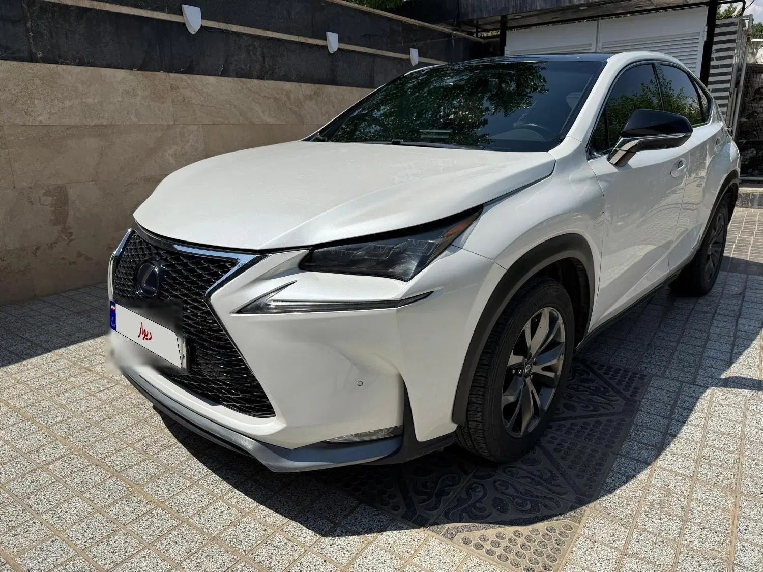 لکسوس NX هیبرید 300H - 2017