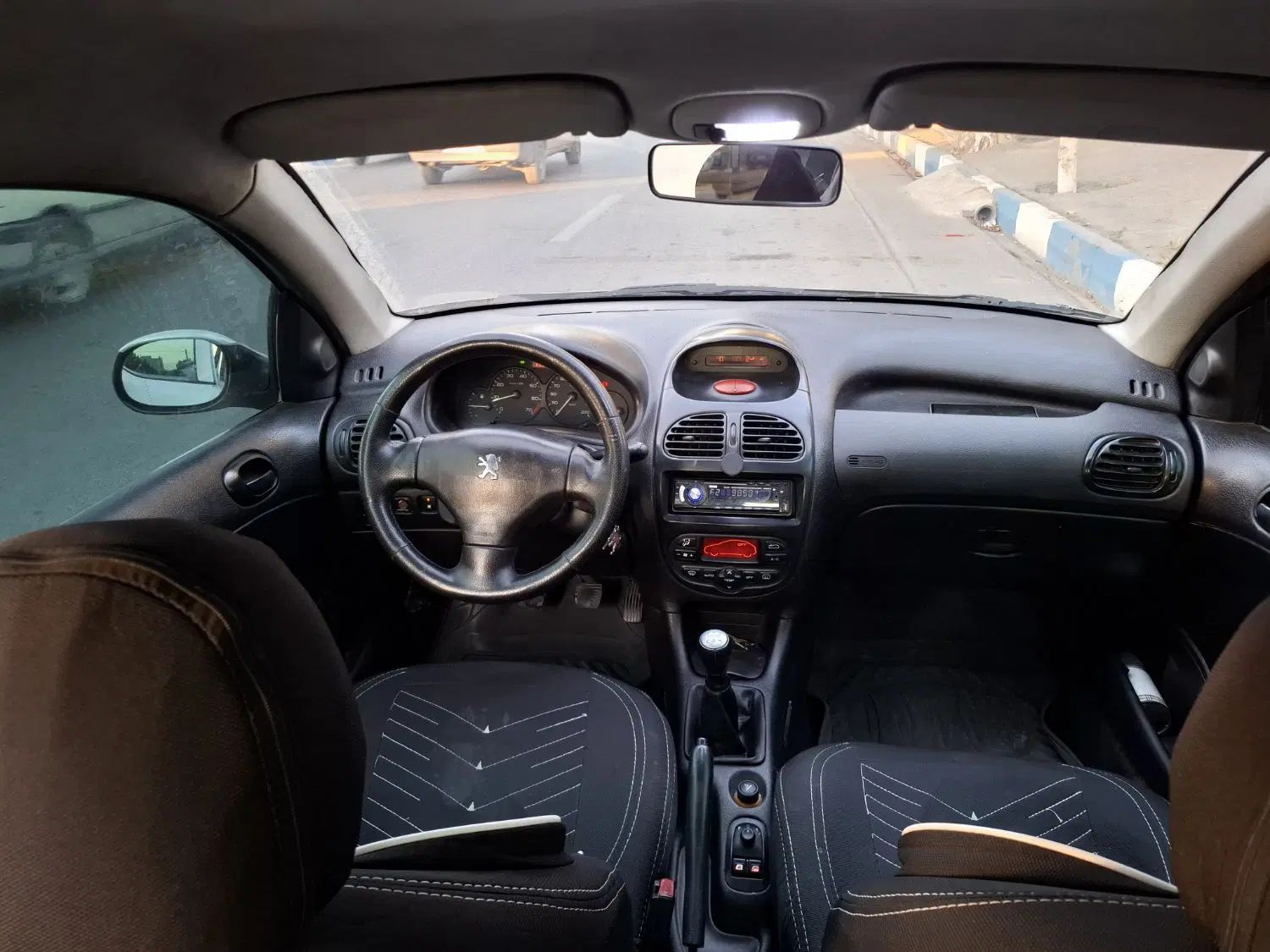 پژو ۲۰۶ صندوق دار v8 - 1385